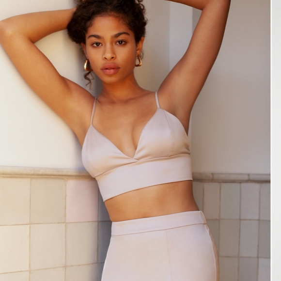 NWOT aritzia babaton aria top black M - Picture 1 of 8